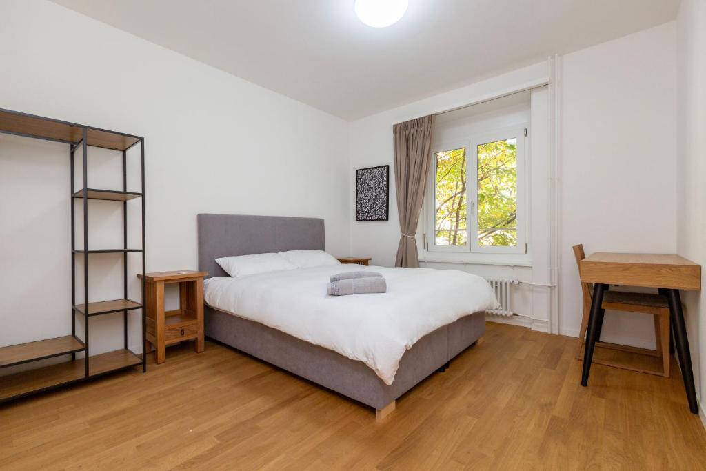 KAYA Zurich Apartment 2A - Downtown 2BR Apt with Balcony - Resim 14