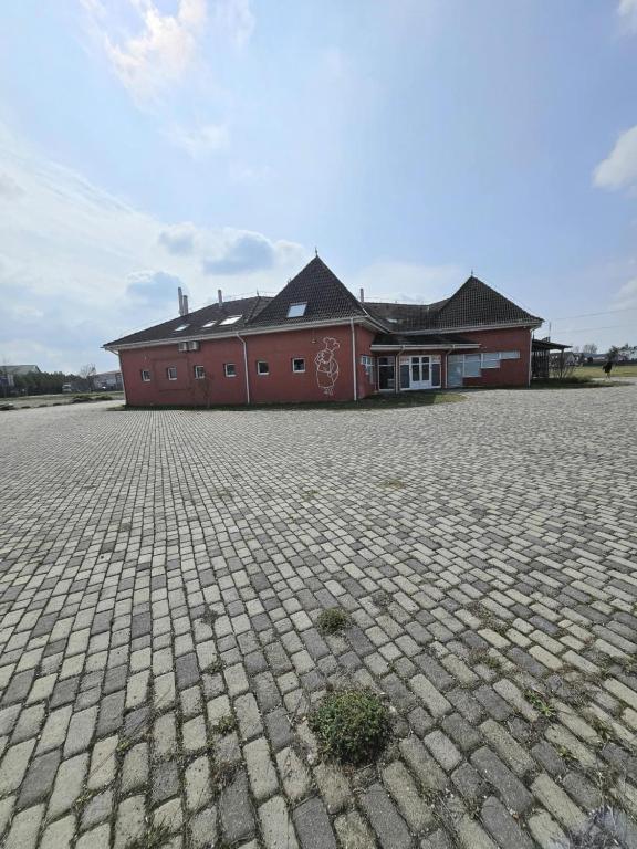 Budova, kde se motel nachází