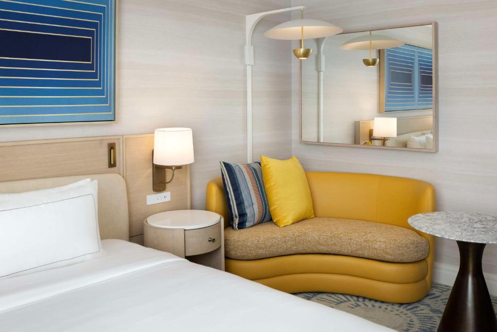 The Highland Dallas, Curio Collection by Hilton - 