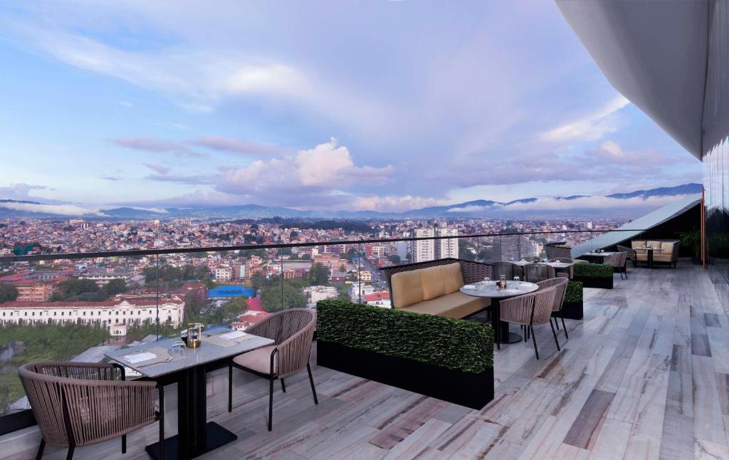 Nespecifikovaný výhled na hory nebo výhled na hory při pohledu z hotelu