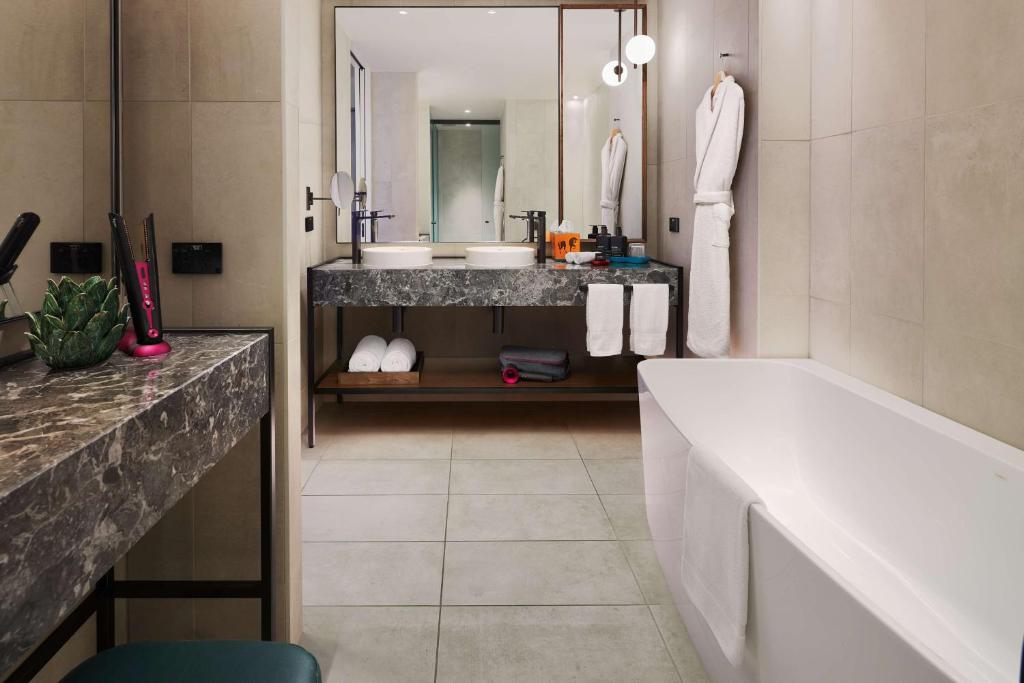 Next Hotel Melbourne, Curio Collection by Hilton - Resim 32