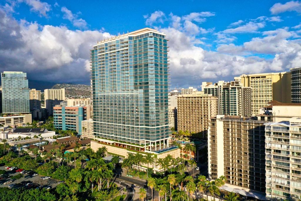 Nespecifikovaný výhled na destinaci Honolulu nebo výhled na město při pohledu z hotelu