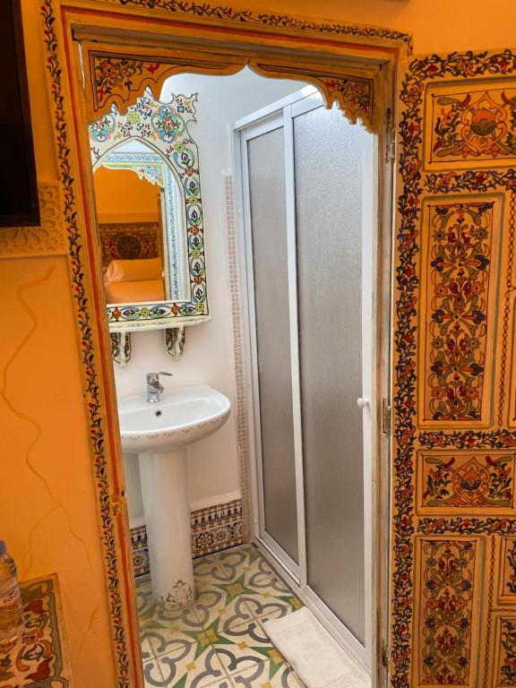 Vannituba majutusasutuses Riad Las Mil y una Noches Tetuan