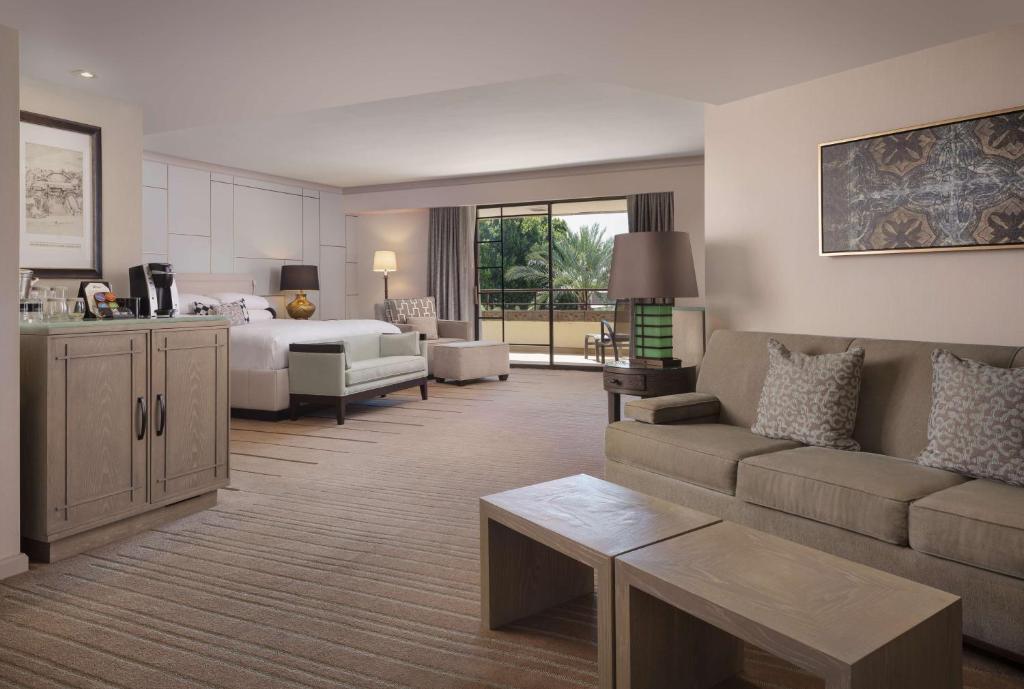 Postel nebo postele na pokoji v ubytování Arizona Biltmore, LXR Hotels & Resorts