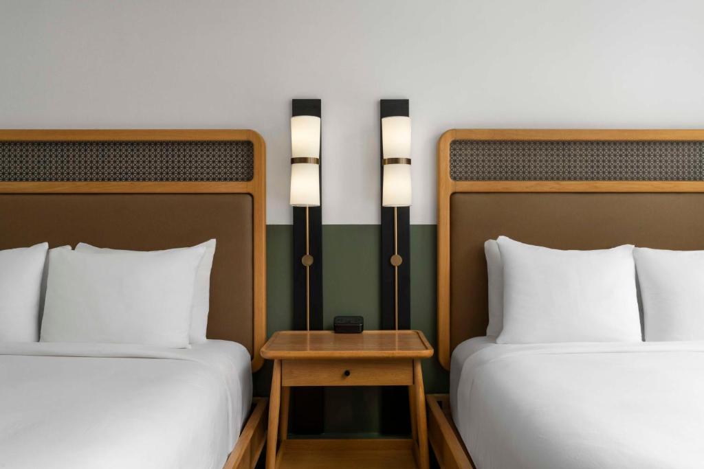 Hotel Theo New Orleans, Tapestry Collection by Hilton - 大号床间 - 带两张大号床和冰箱