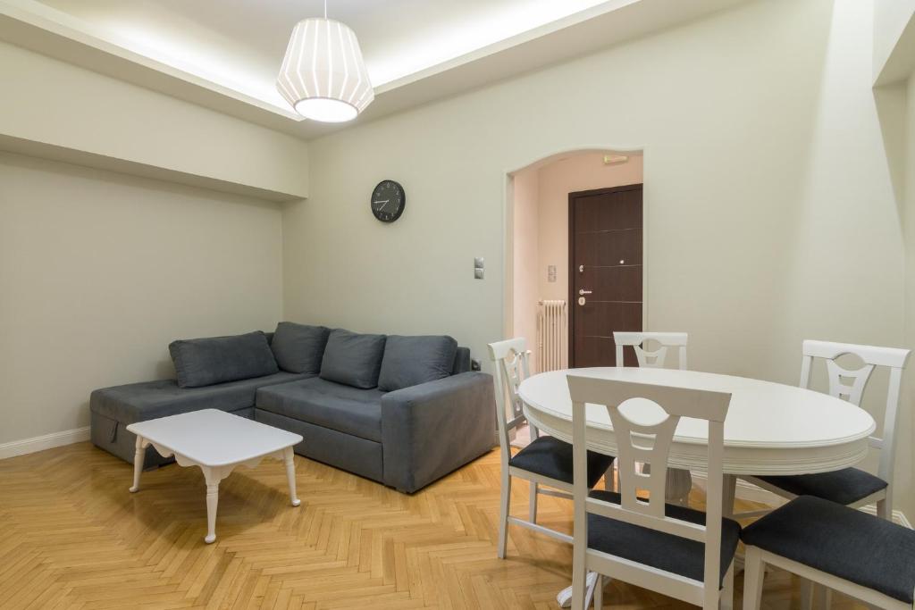 Centrally Located Apt for 3 People