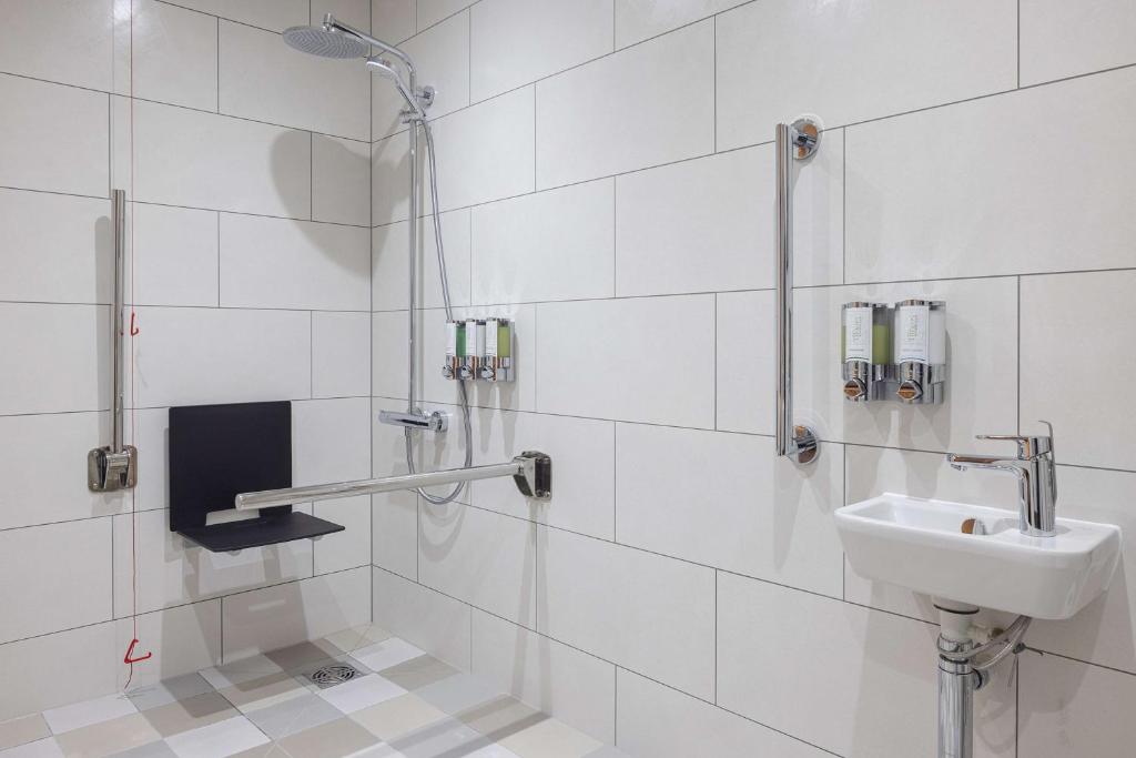 Hampton by Hilton London Waterloo - Resim 33