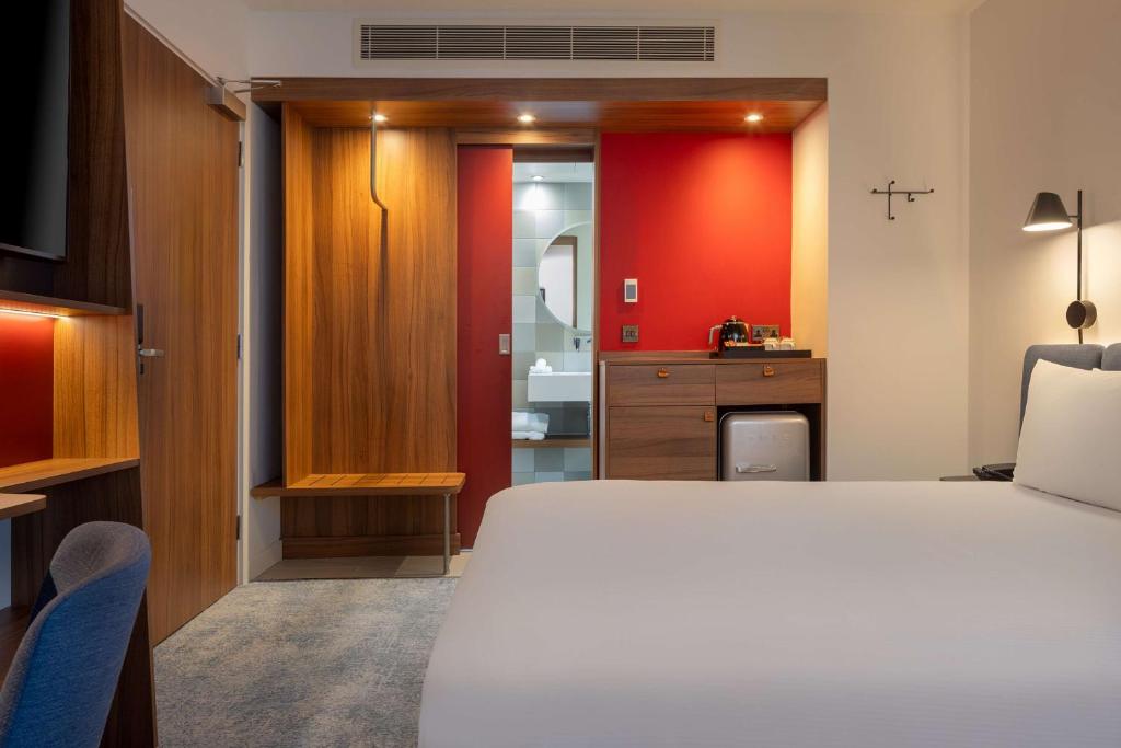 Hampton by Hilton London Waterloo - Resim 38