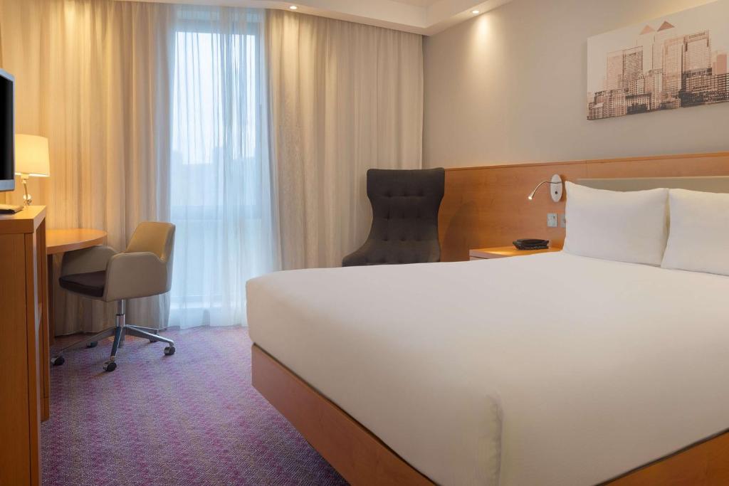 Hampton by Hilton London Waterloo - Resim 43