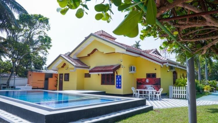 Bazén v ubytování sunvilla nebo v jeho okolí