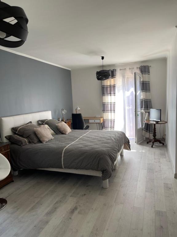 Ένα ή περισσότερα κρεβάτια σε δωμάτιο στο Chambre meublée top !!!