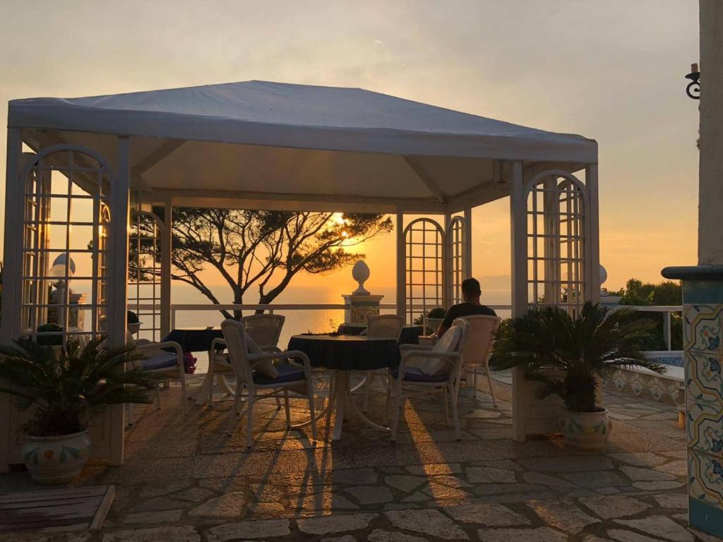 villa la guardia