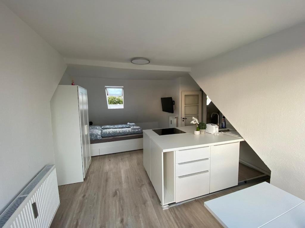 EXKLUSIVE 1 Zimmer Wohnung über Dächern von Bremen