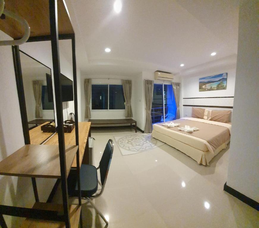 Athome Hotel Nanai 8 در پوکت