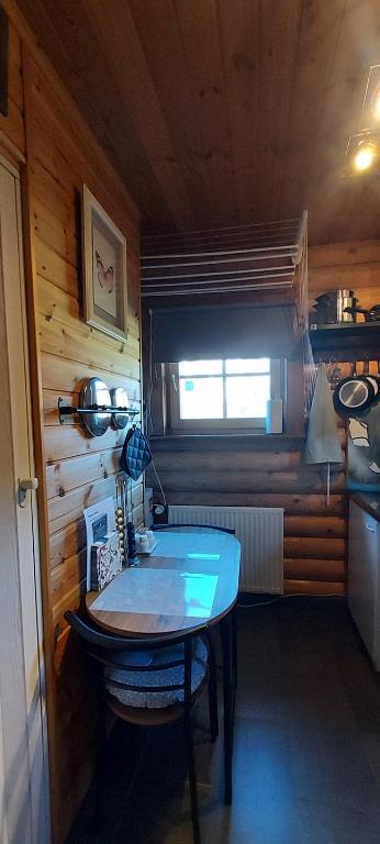 Kuchyň nebo kuchyňský kout v ubytování Reykjavik 116 Cozy Mini Studio 14m2 On Road no1 28km from the center of Rvk