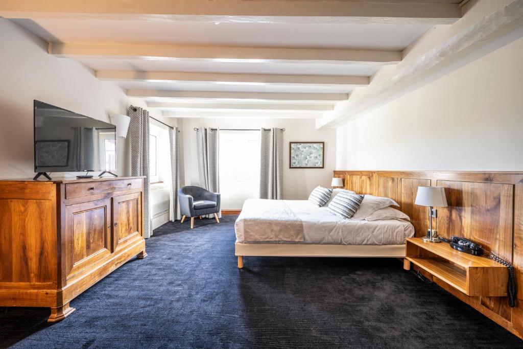 Postel nebo postele na pokoji v ubytování Hôtel Ithurria - Teritoria