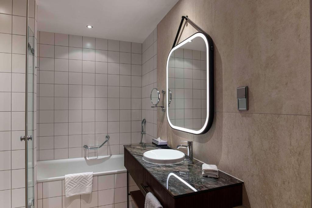 Hilton Cologne - Resim 38