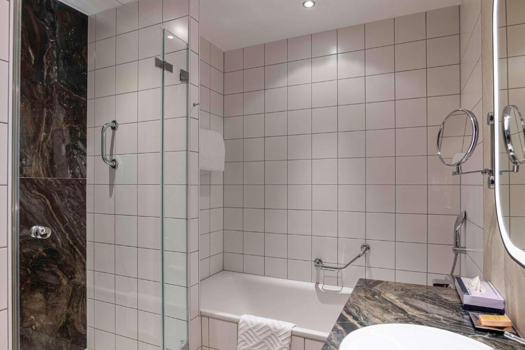 Koupelna v ubytování Hilton Cologne