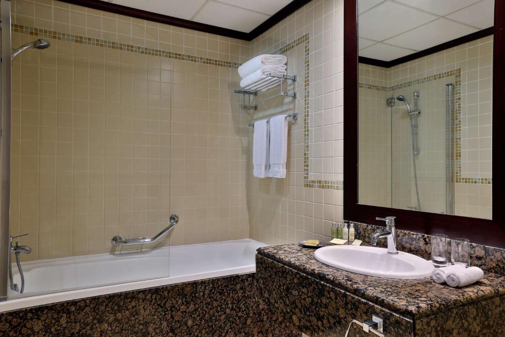 Hilton Dubai The Walk - Resim 35