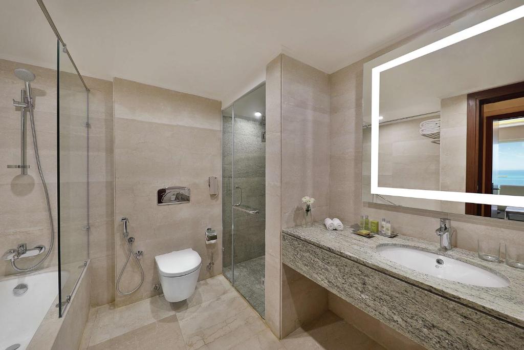 Koupelna v ubytování Hilton Hurghada Plaza Hotel