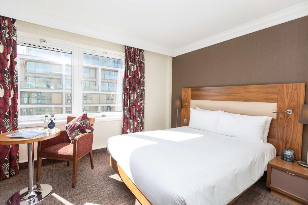 Hilton London Olympia - Resim 36