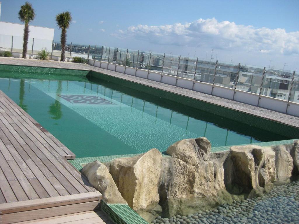 Bazén v ubytování Hilton Garden Inn Lecce nebo v jeho okolí