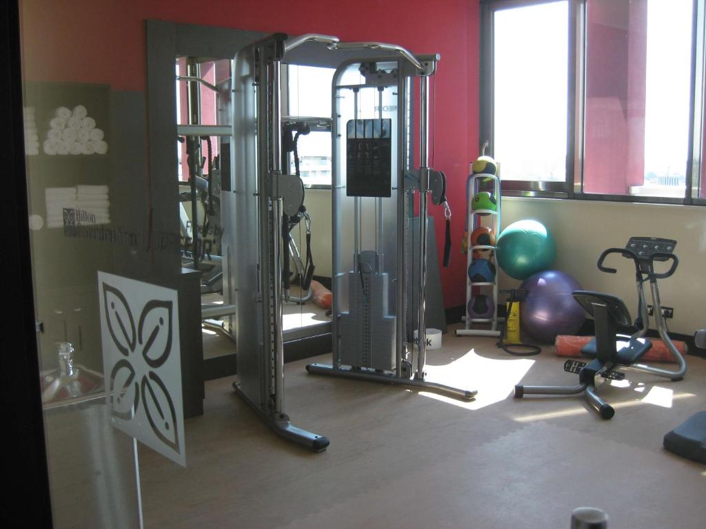 Fitness centrum a/nebo fitness zařízení v ubytování Hilton Garden Inn Lecce
