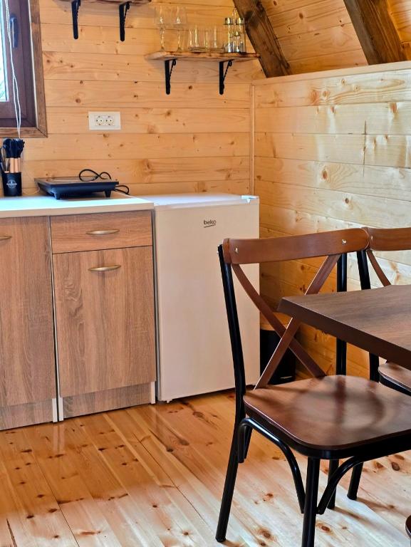 Kuchyň nebo kuchyňský kout v ubytování Domaćinstvo Krstajić - Rural holiday