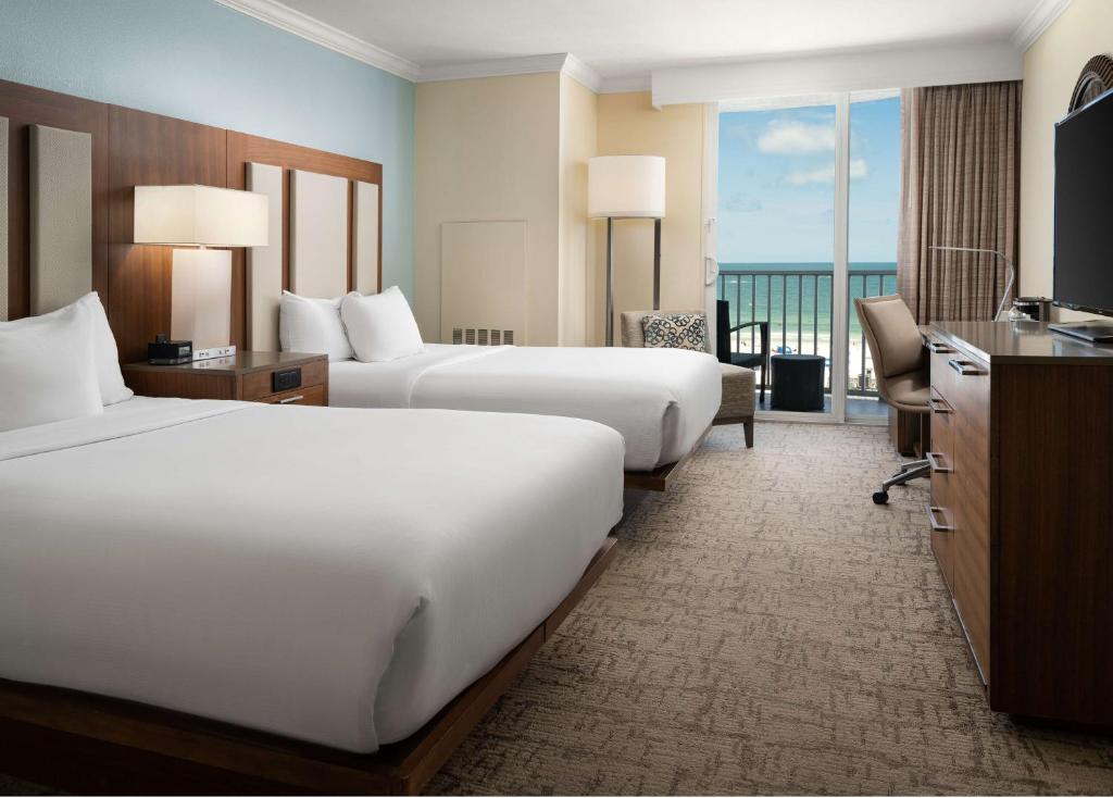 Hilton Clearwater Beach Resort & Spa - 