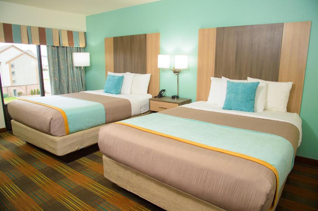 Pigeon River Inn - 
