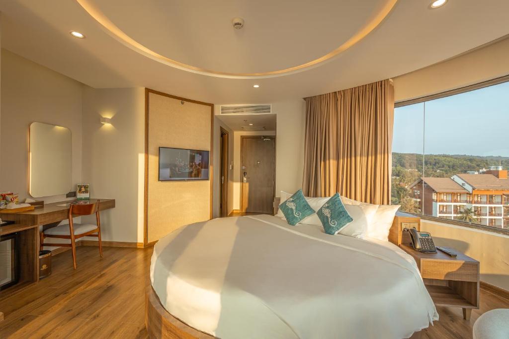 Sunset Beach Resort and Spa - 16