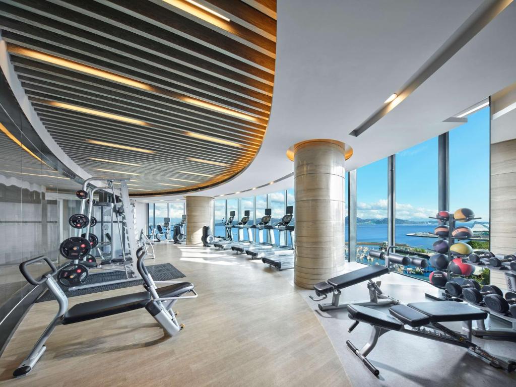 Fitness centrum a/nebo fitness zařízení v ubytování Hilton Shenzhen Shekou Nanhai