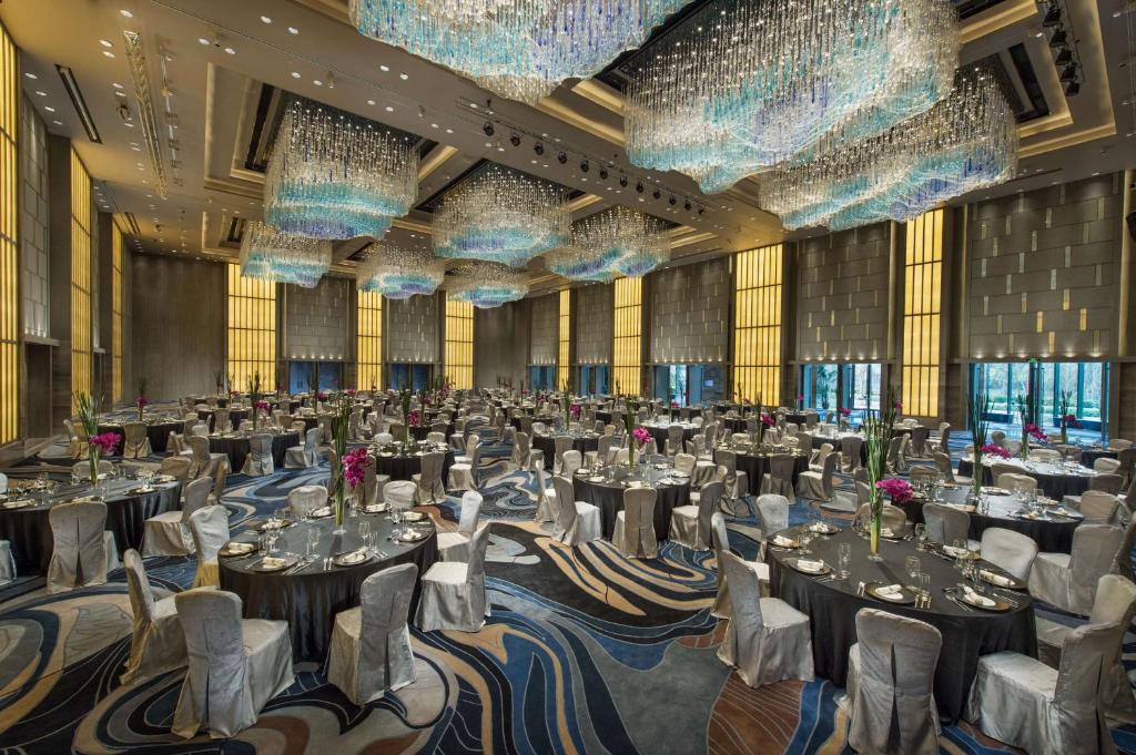Restaurace v ubytování Hilton Shenzhen Shekou Nanhai