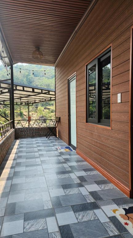 Dong Que Homestay-Tours-Motorbike, Car rental, Hiking - Deluxe Double Or Twin Room With River View