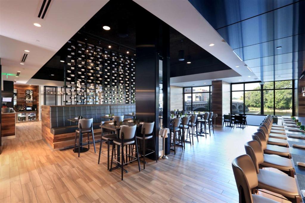 Amway Grand Plaza Hotel, Curio Collection by Hilton photo