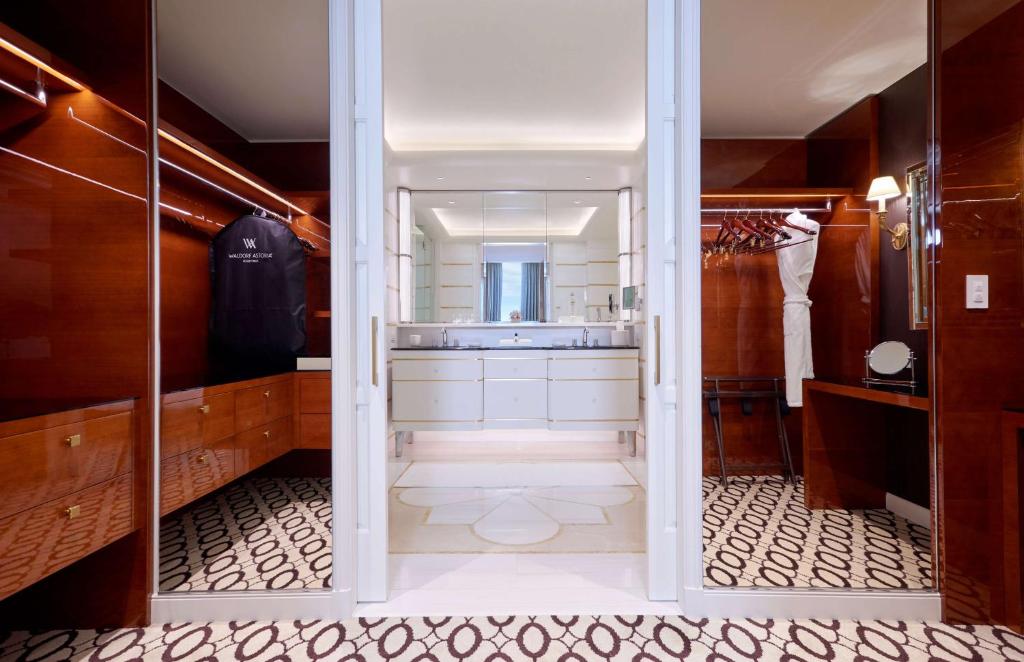 Waldorf Astoria Beverly Hills photo