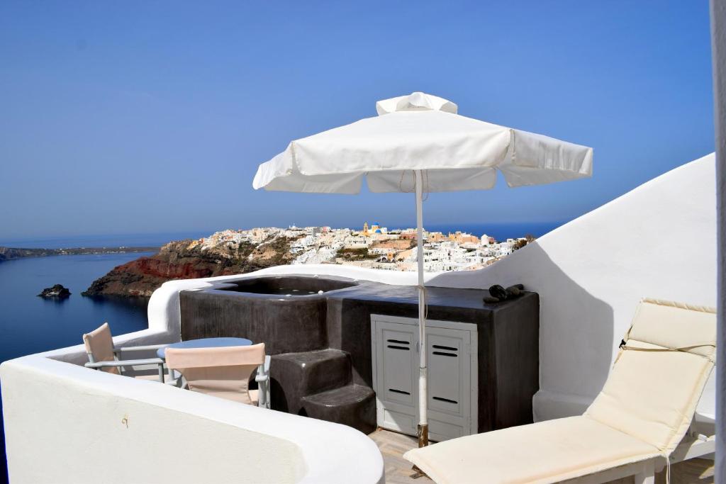 Captain John Houses Caldera View Oia - 6