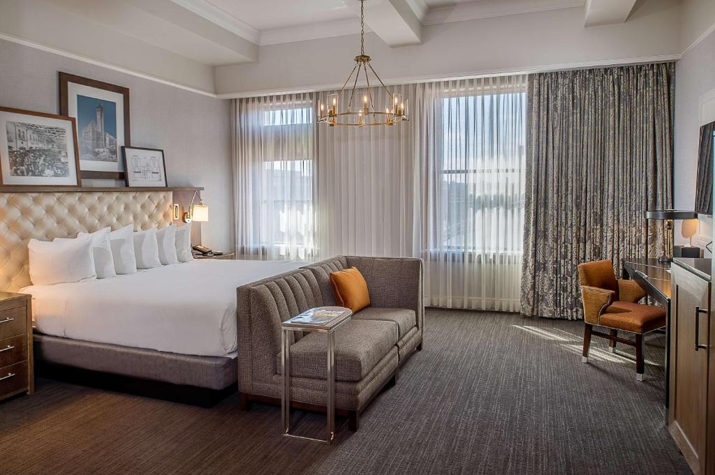 St. Louis Union Station Hotel, Curio Collection by Hilton - 