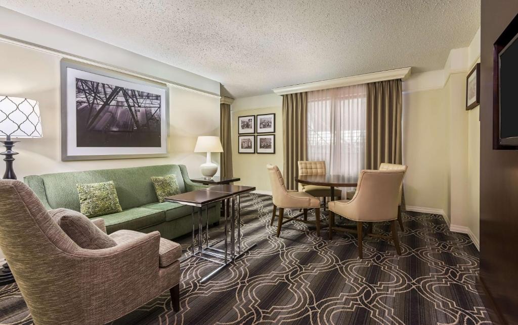 St. Louis Union Station Hotel, Curio Collection by Hilton - 