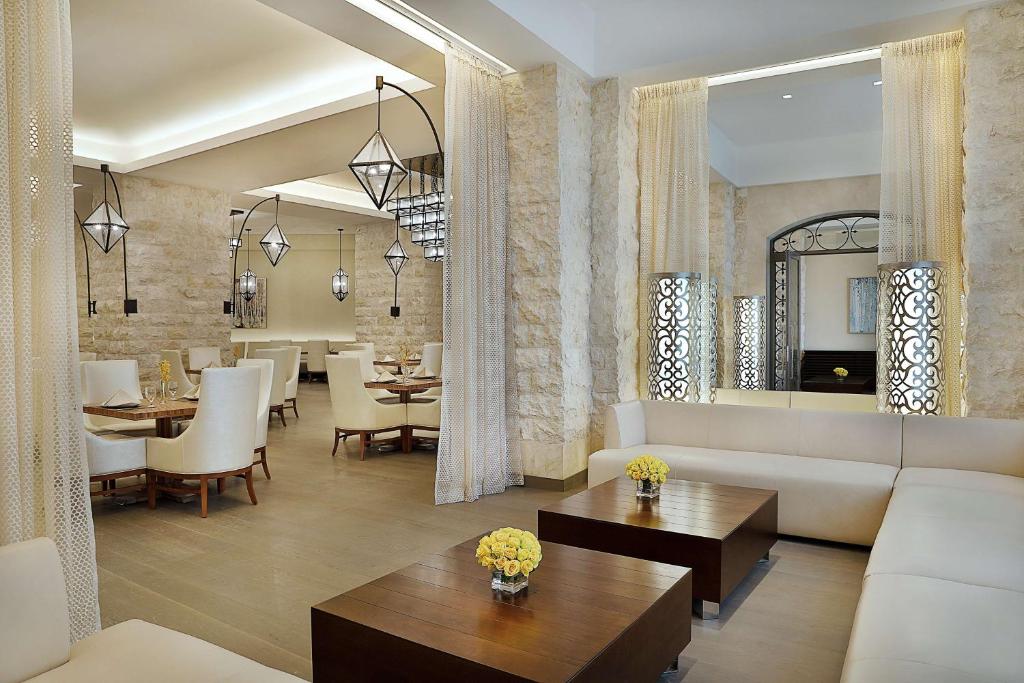 Posezení v ubytování Hilton Hotel & Convention Jabal Omar Makkah