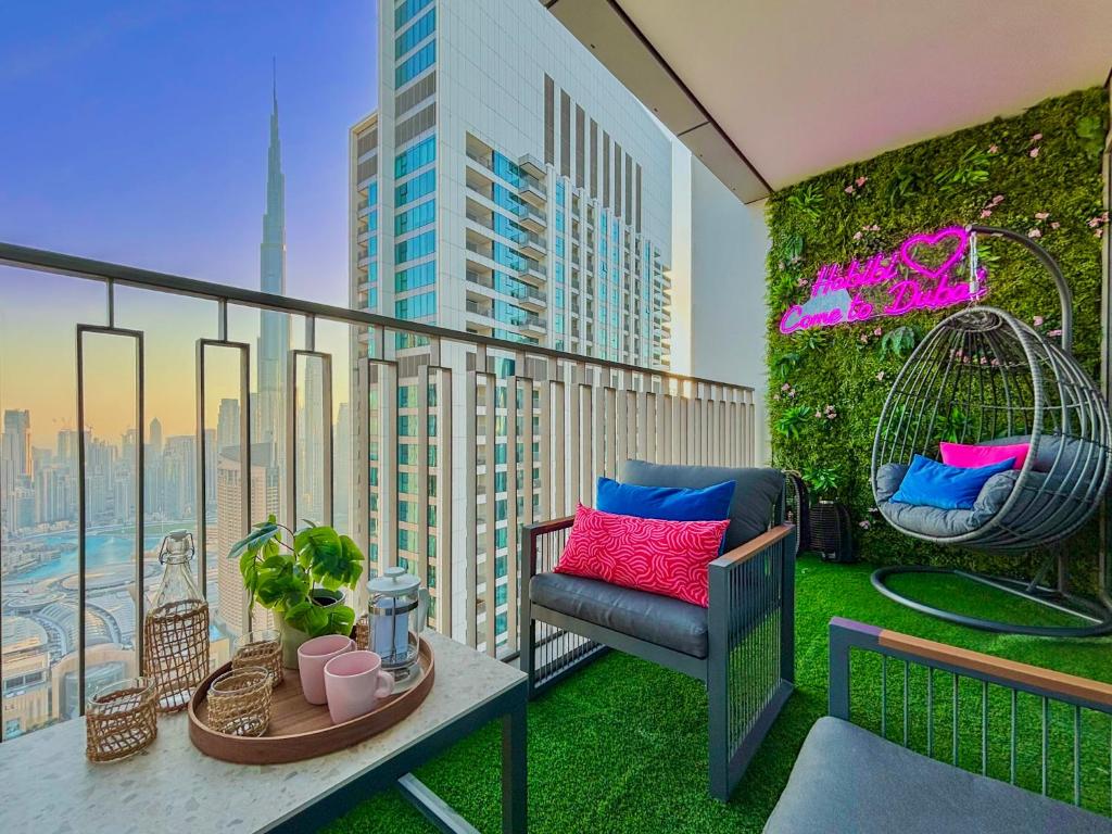 Elite 4 Bedroom Luxury Apartment, Burj Khalifa View, Opposite Dubai ... - Elite Luxury Apartment Building