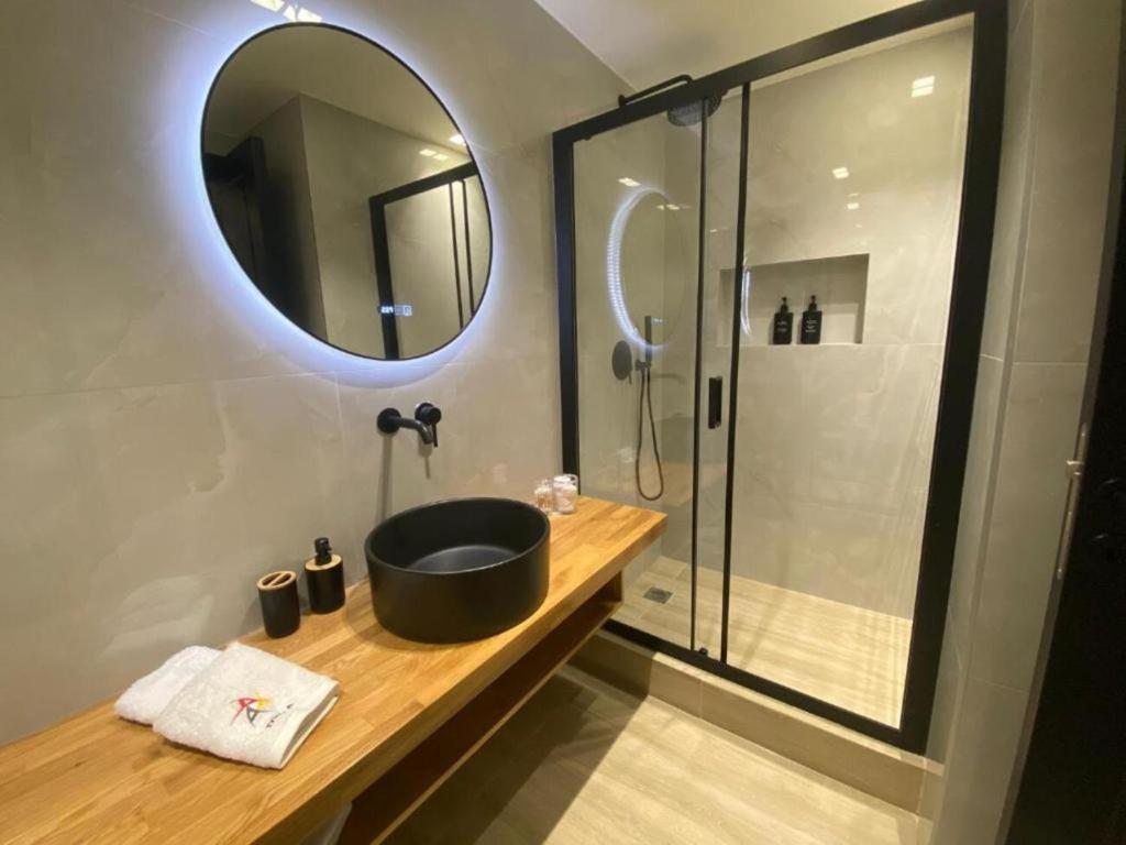 Triple A - Urban Magic Studios in Psiri-Platia Theatrou - Free Parking - Resim 15