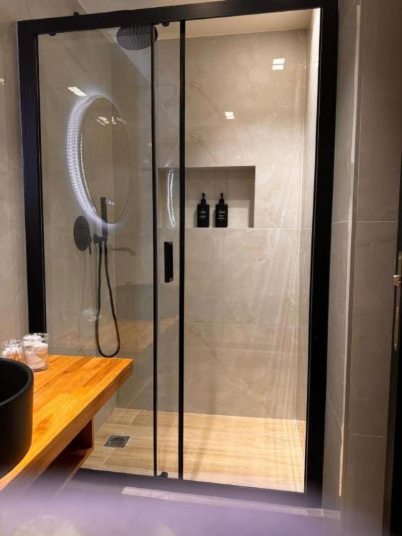 Triple A - Urban Magic Studios in Psiri-Platia Theatrou - Free Parking - Resim 14