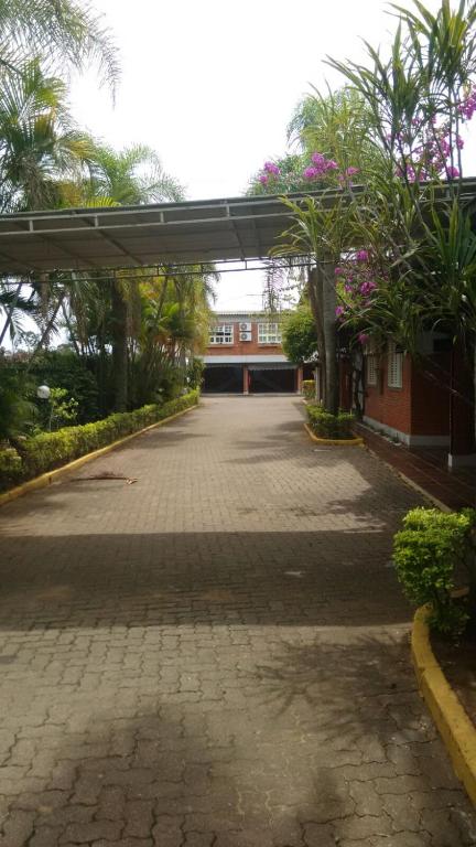  Rede Bonnel Motel e Pousada Tropical