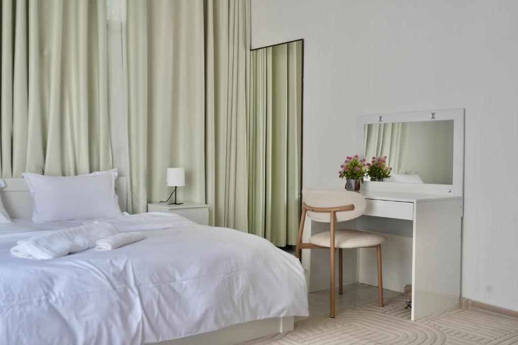Postel nebo postele na pokoji v ubytování All Villa for rent in Abu Dhabi 7 Rooms near Corniche