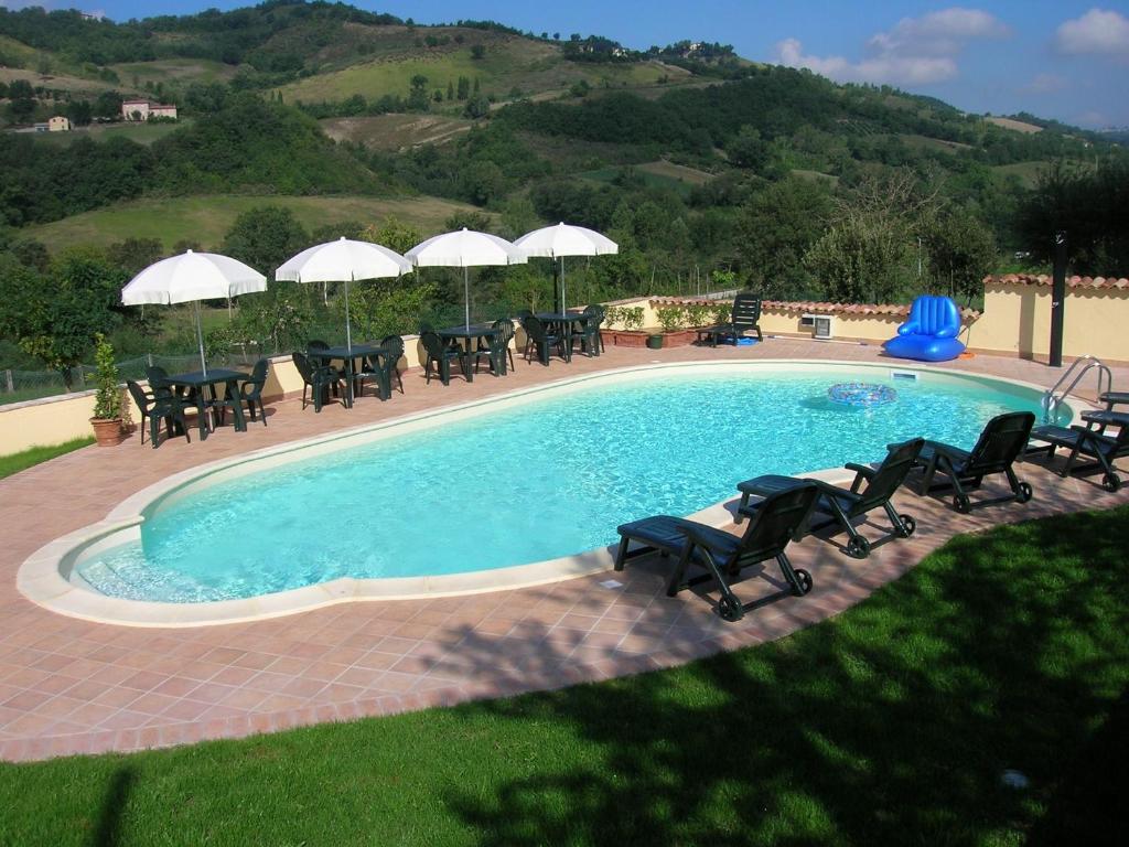 Bazén v ubytování Agriturismo La Selva nebo v jeho okolí