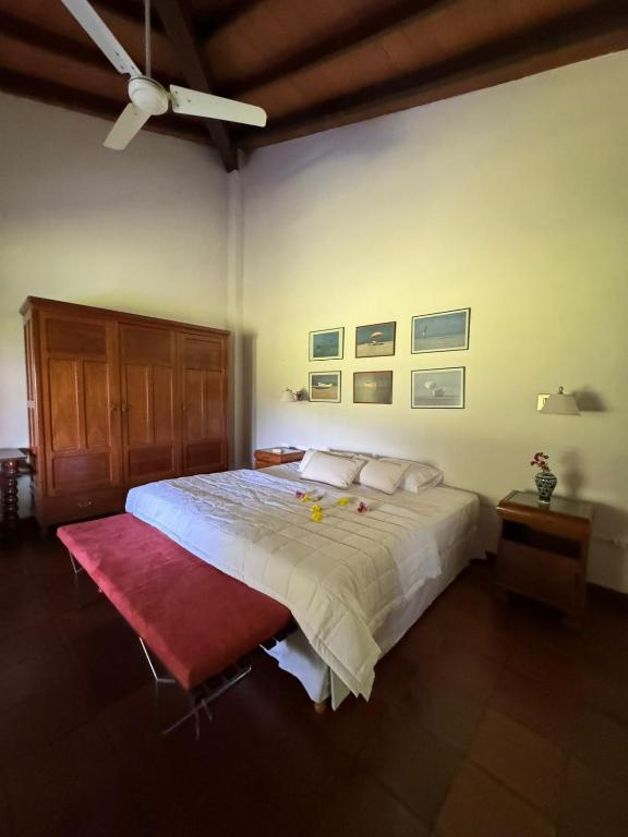 Postel nebo postele na pokoji v ubytování Laguna Kare Hotel Campo