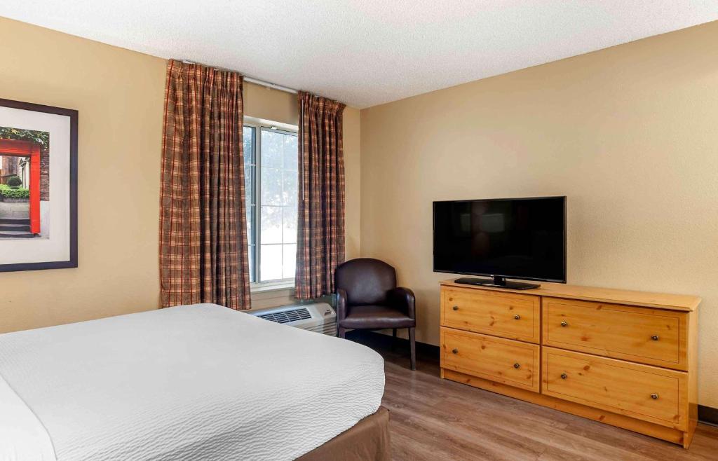 Extended Stay America Suites - Los Angeles - Monrovia - Studio Lit Queen-Size - Non-Fumeurs