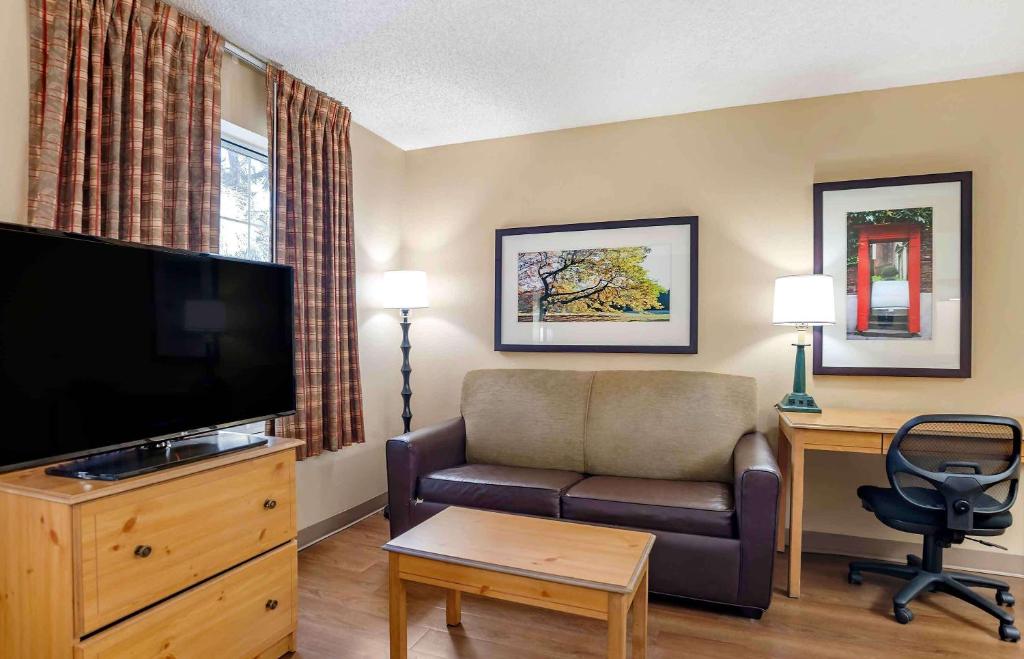Extended Stay America Suites - Los Angeles - Monrovia - Studio De Luxe Avec 1 Lit King-Size - Non-Fumeurs
