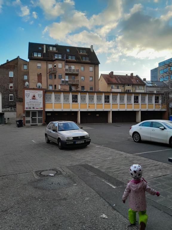 Děti v ubytování Moving Inn - Retro Übernachten im Wohnwagen, günstig & zentral